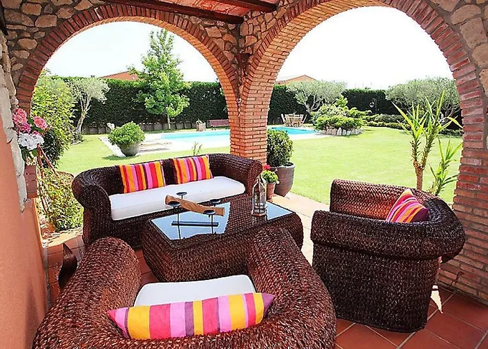 With Private Pool *