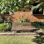 With Private Pool Пералада